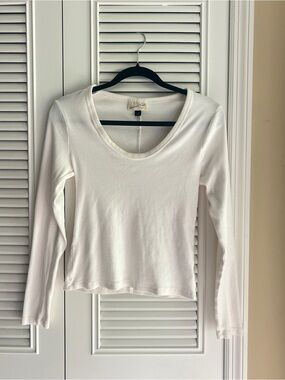 Women's Long-Sleeve Scoop Neck Top - White - Small